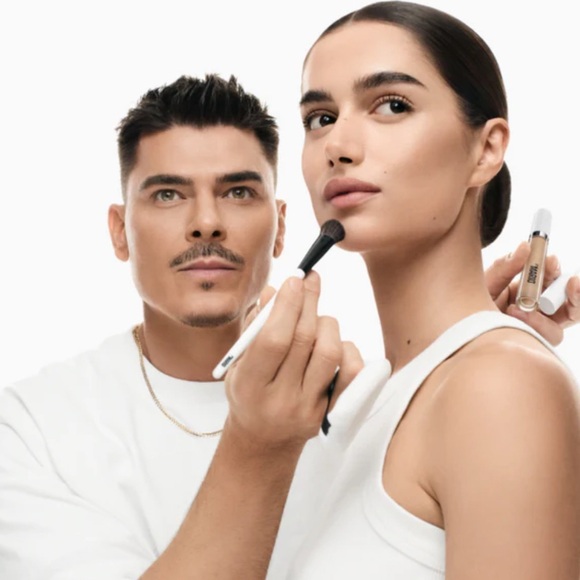 MAKEUP By MARIO Soft Pop Plumping Blush Veil Cream Blush in Berry Punch - Picture 4 of 5